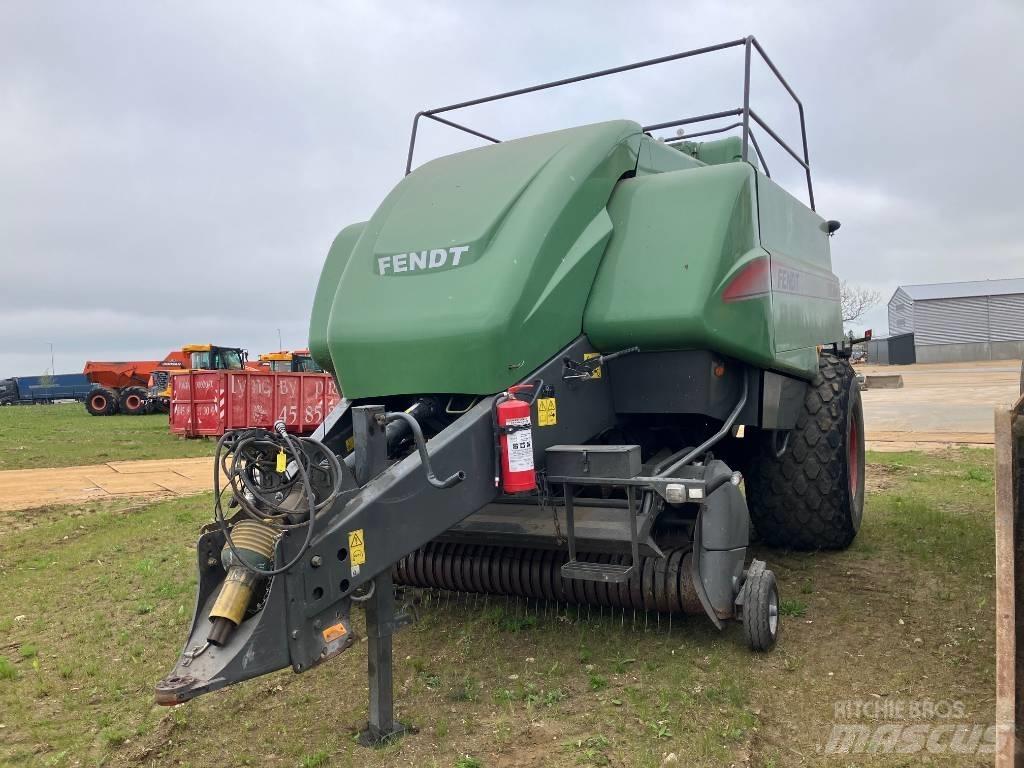 Fendt 12130 N Quaderpressen