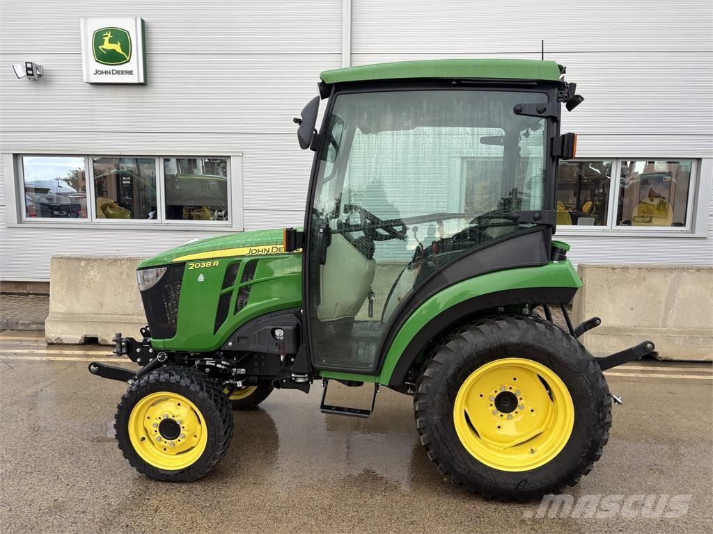 John Deere 2038R Kleintraktoren
