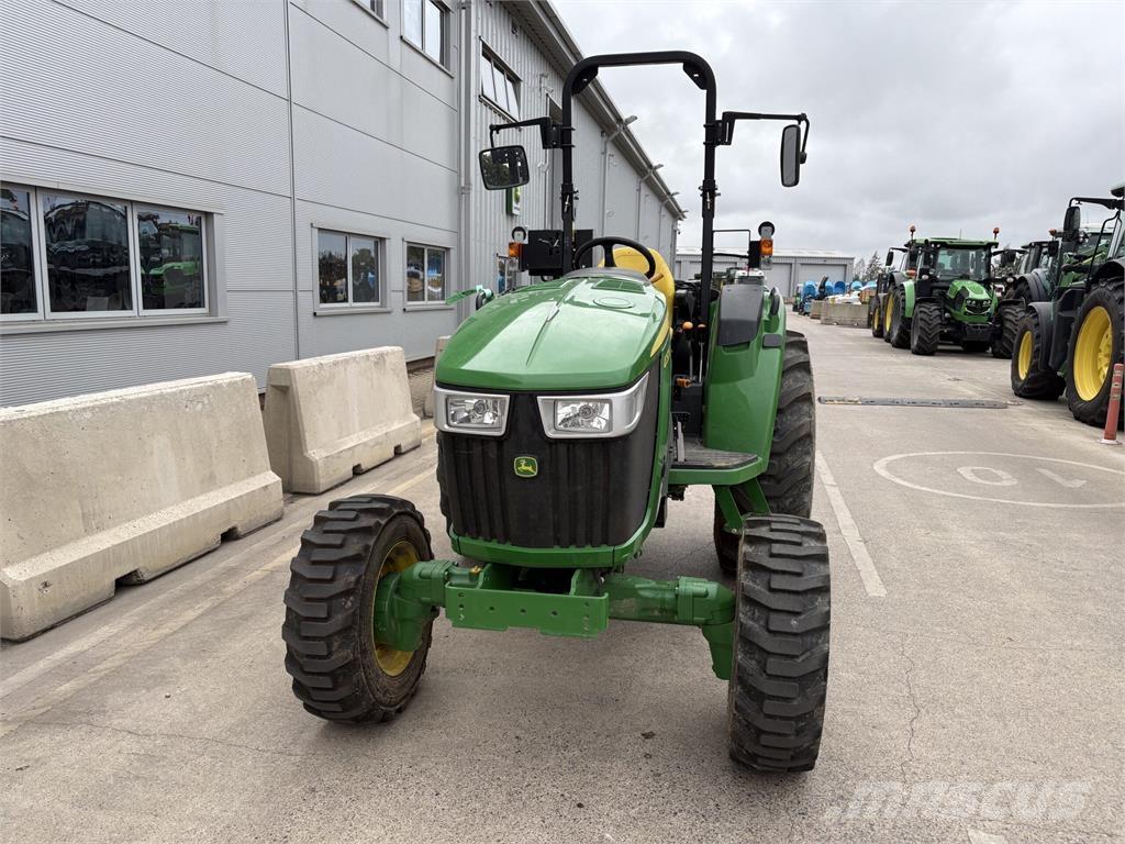 John Deere 4052M Kleintraktoren