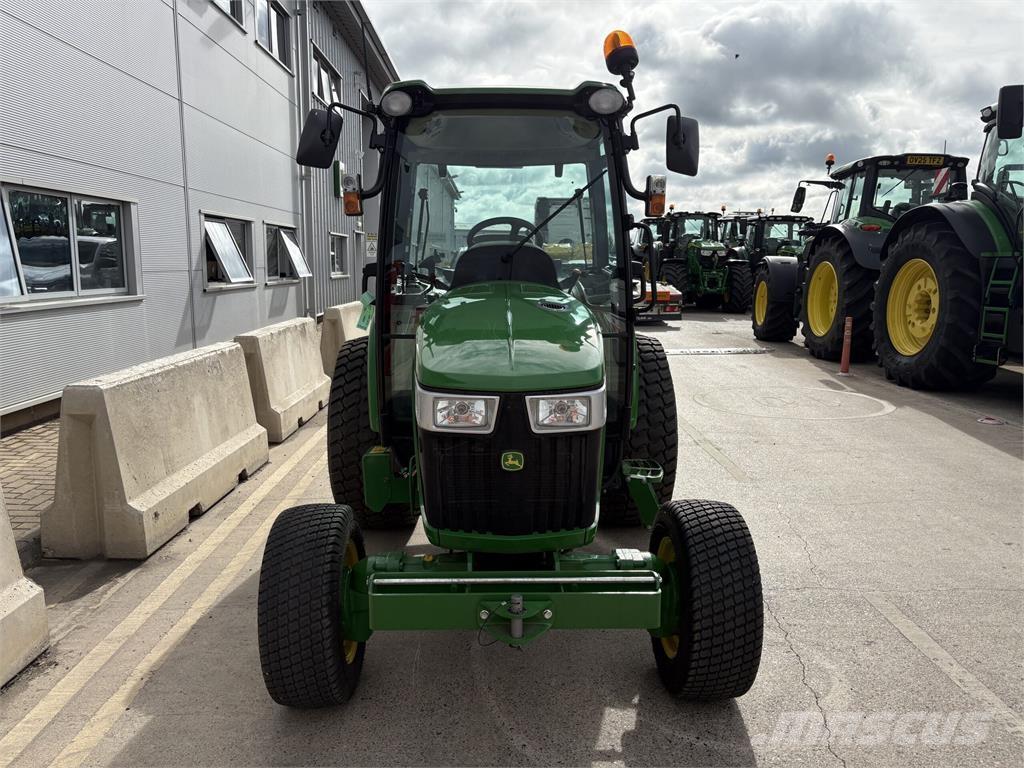 John Deere 4066R Kleintraktoren