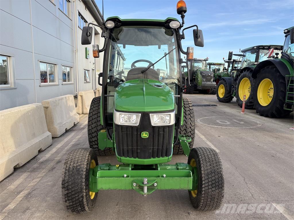 John Deere 4066R Kleintraktoren