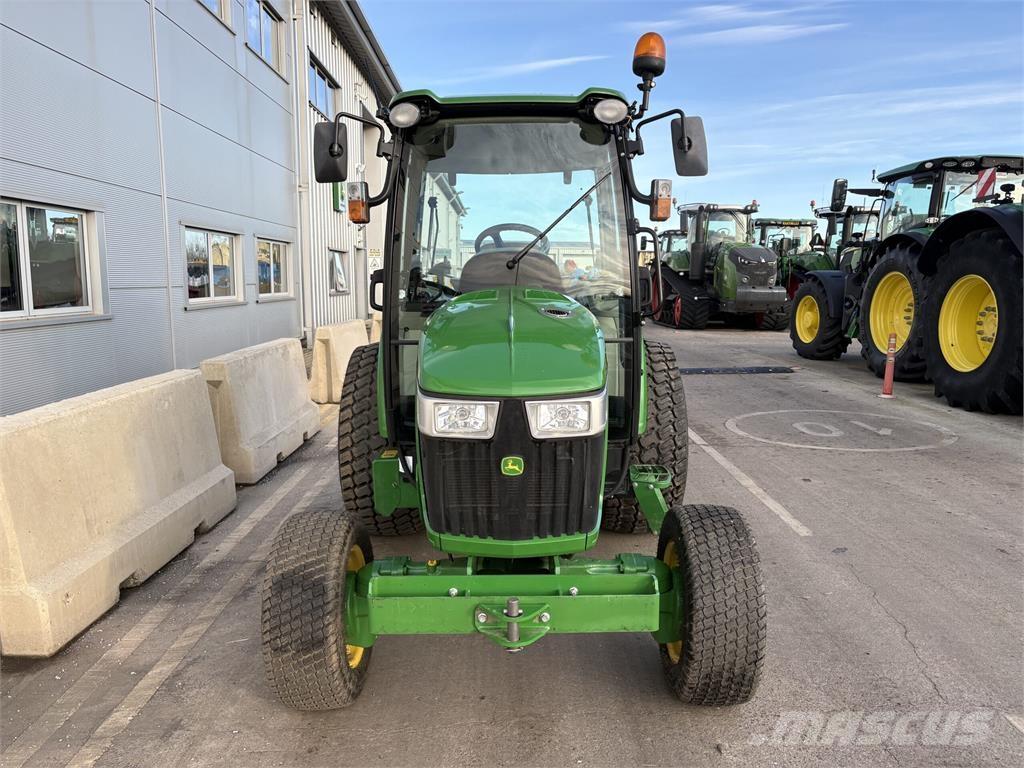 John Deere 4066R Kleintraktoren