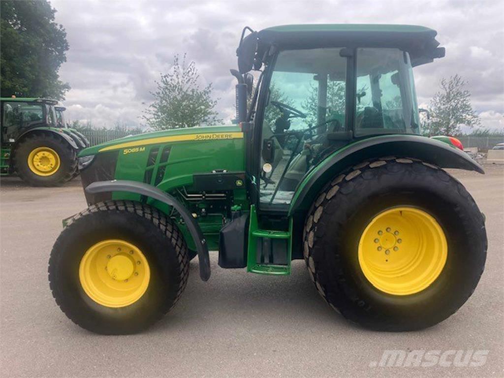 John Deere 5085M Traktoren