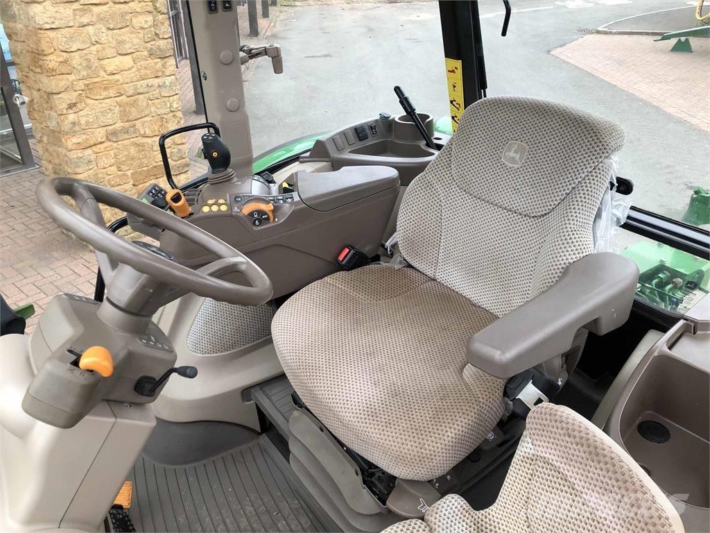 John Deere 5100R Traktoren