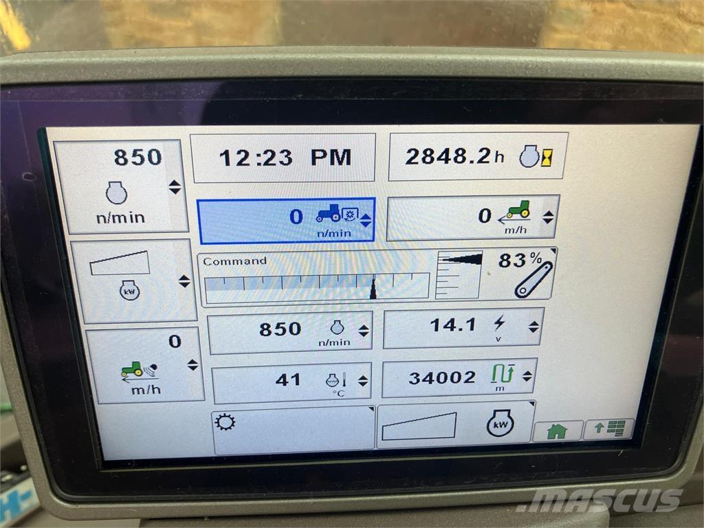 John Deere 6125R Traktoren