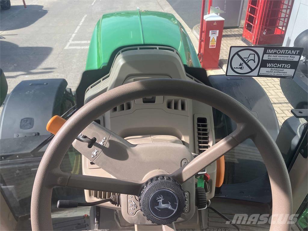 John Deere 6145M Traktoren