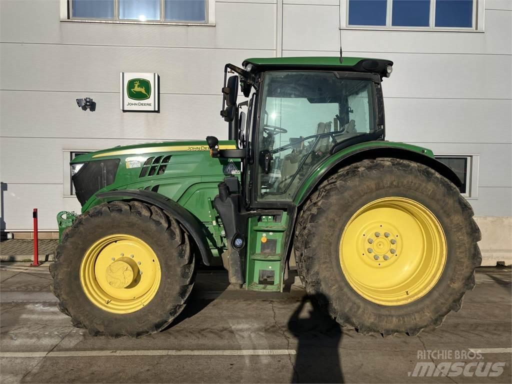 John Deere 6155R Traktoren