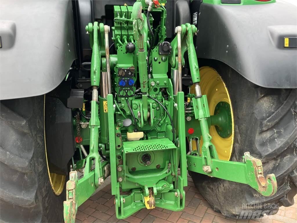 John Deere 6175R Traktoren