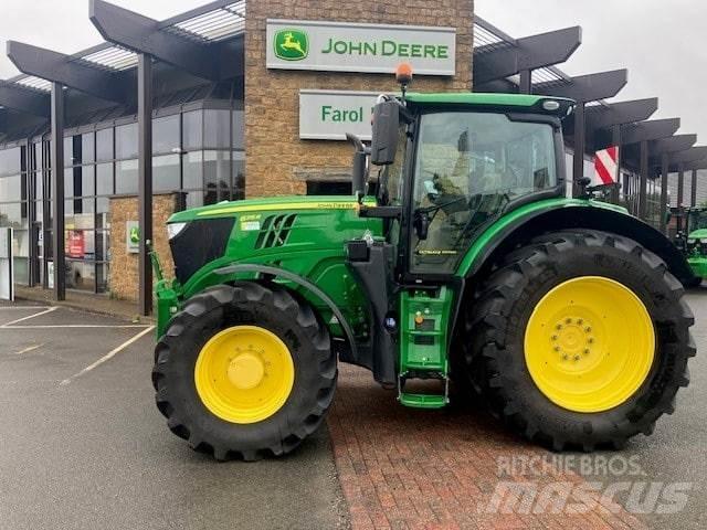 John Deere 6215R Traktoren