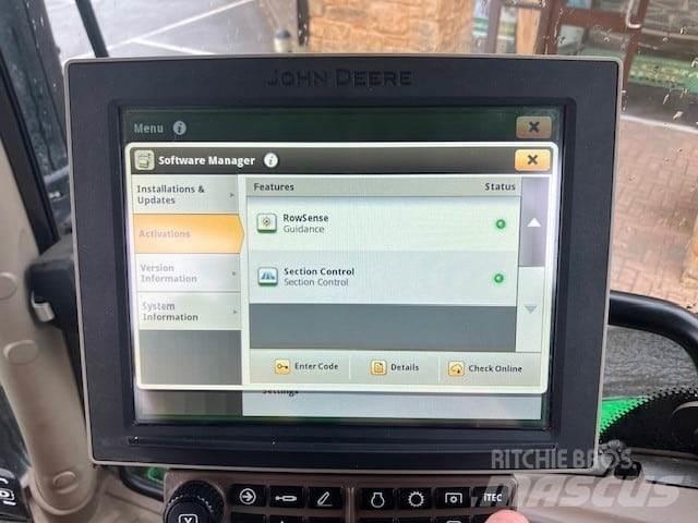 John Deere 6215R Traktoren