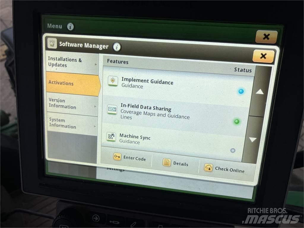 John Deere 6215R Traktoren