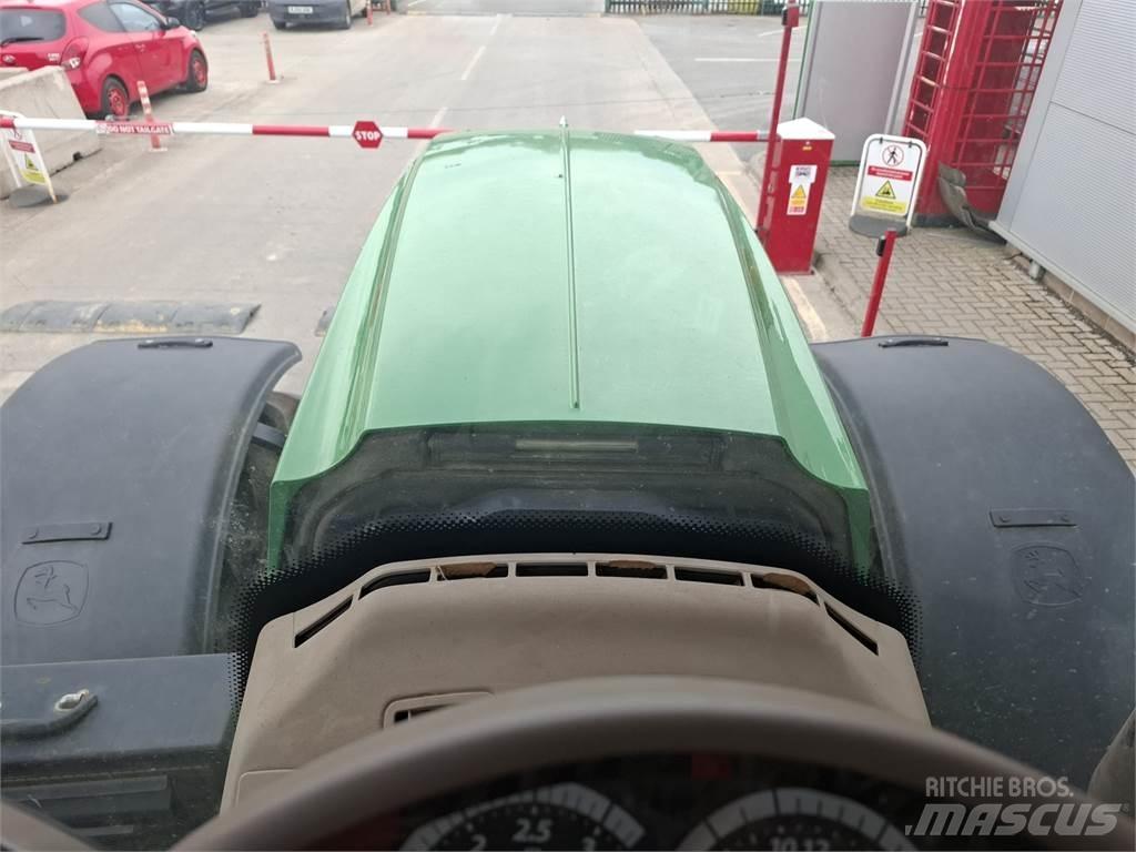 John Deere 6215R Traktoren