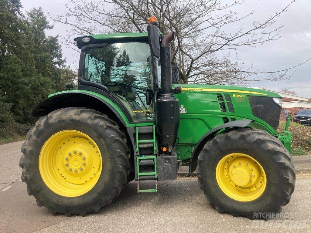 John Deere 6250R Traktoren