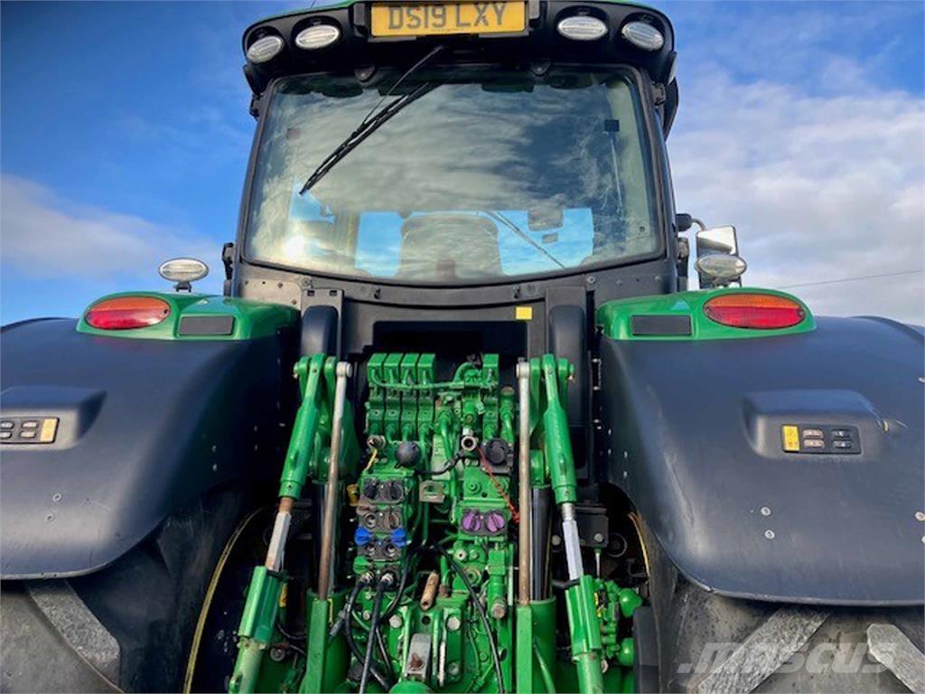 John Deere 6250R Traktoren