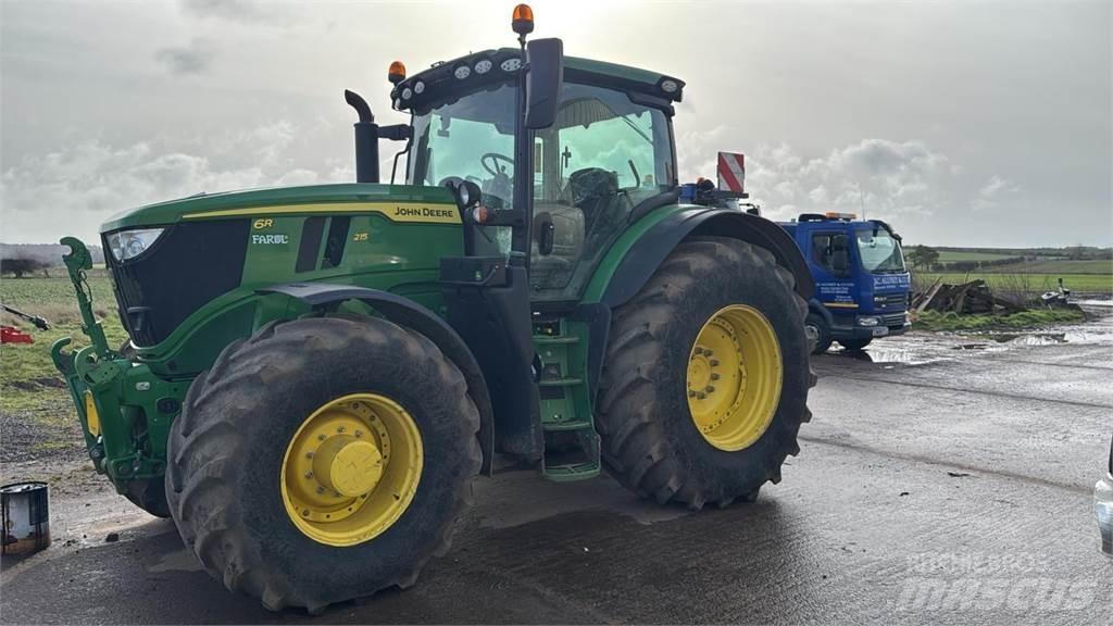 John Deere 6R 215 Traktoren