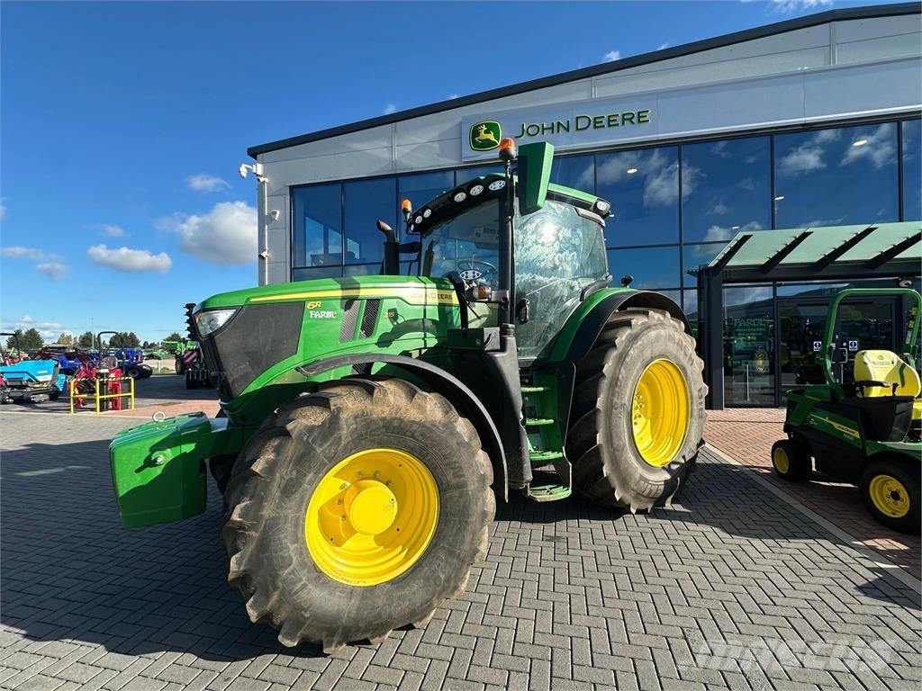 John Deere 6R 215 Traktoren