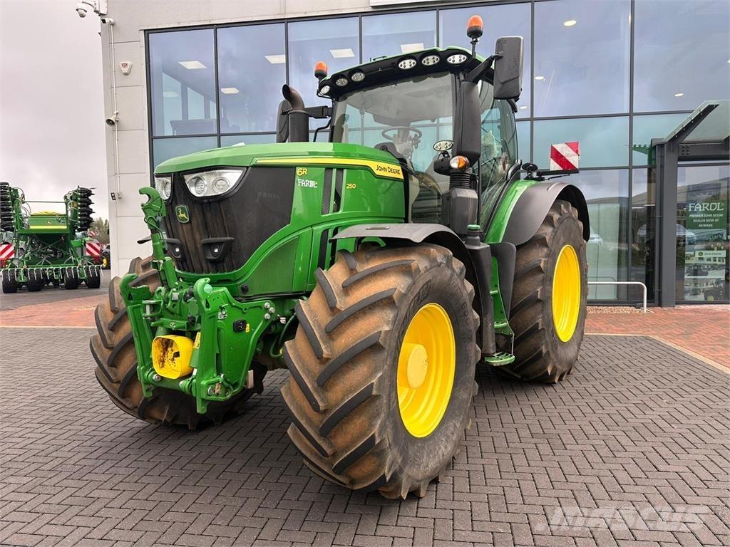 John Deere 6R 250 Traktoren