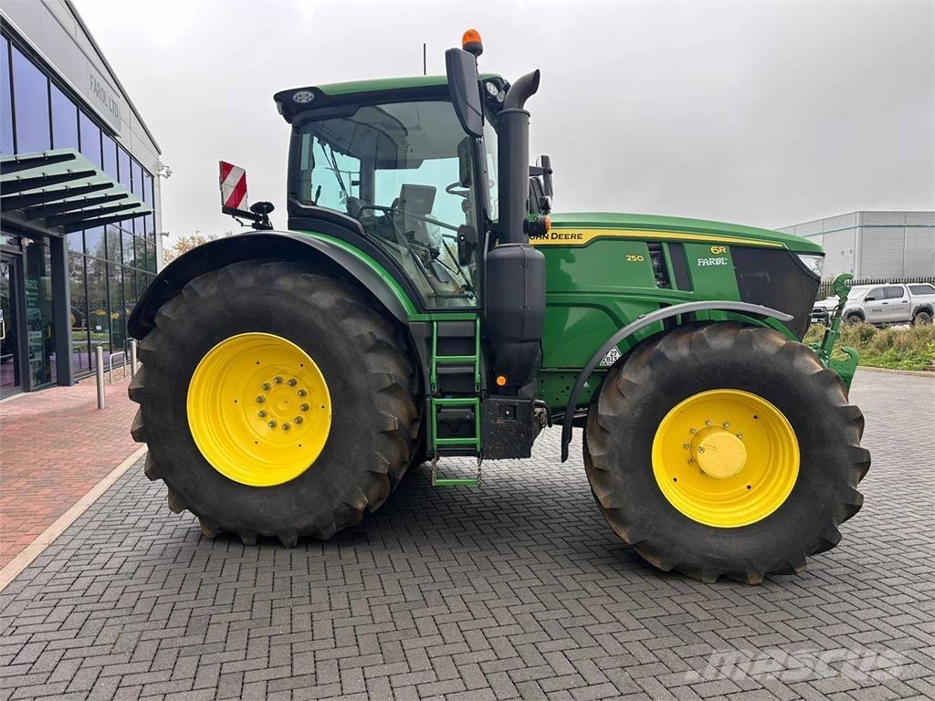 John Deere 6R 250 Traktoren