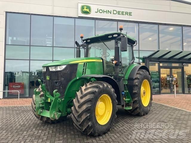 John Deere 7310R Traktoren