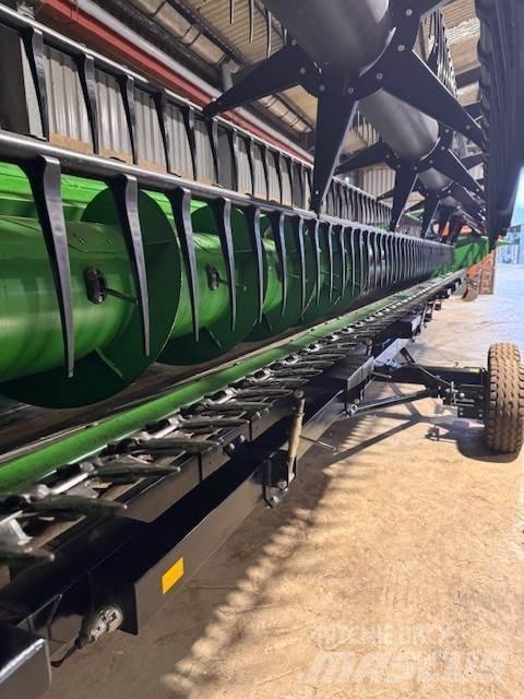 John Deere T670 Mähdrescher