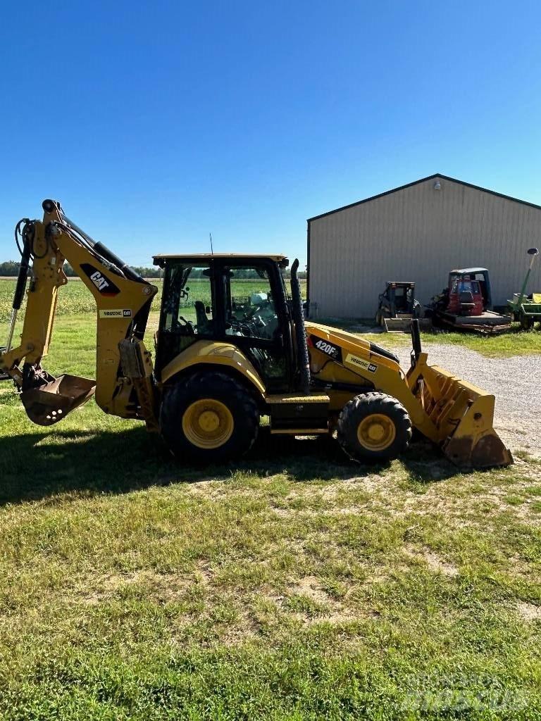 CAT 420 F2 ST Baggerlader