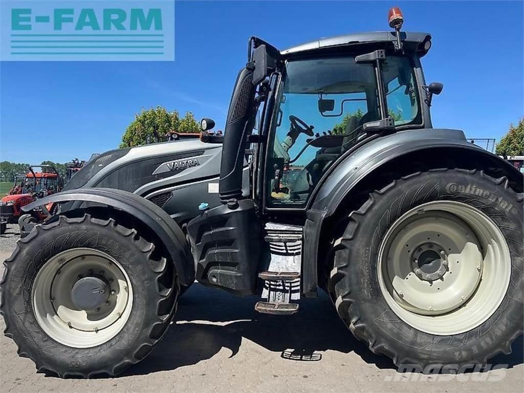 Valtra t174es Traktoren