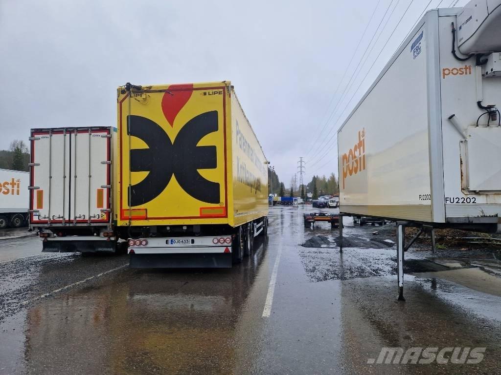 Lipe Sivukippi Holzabfallanhänger