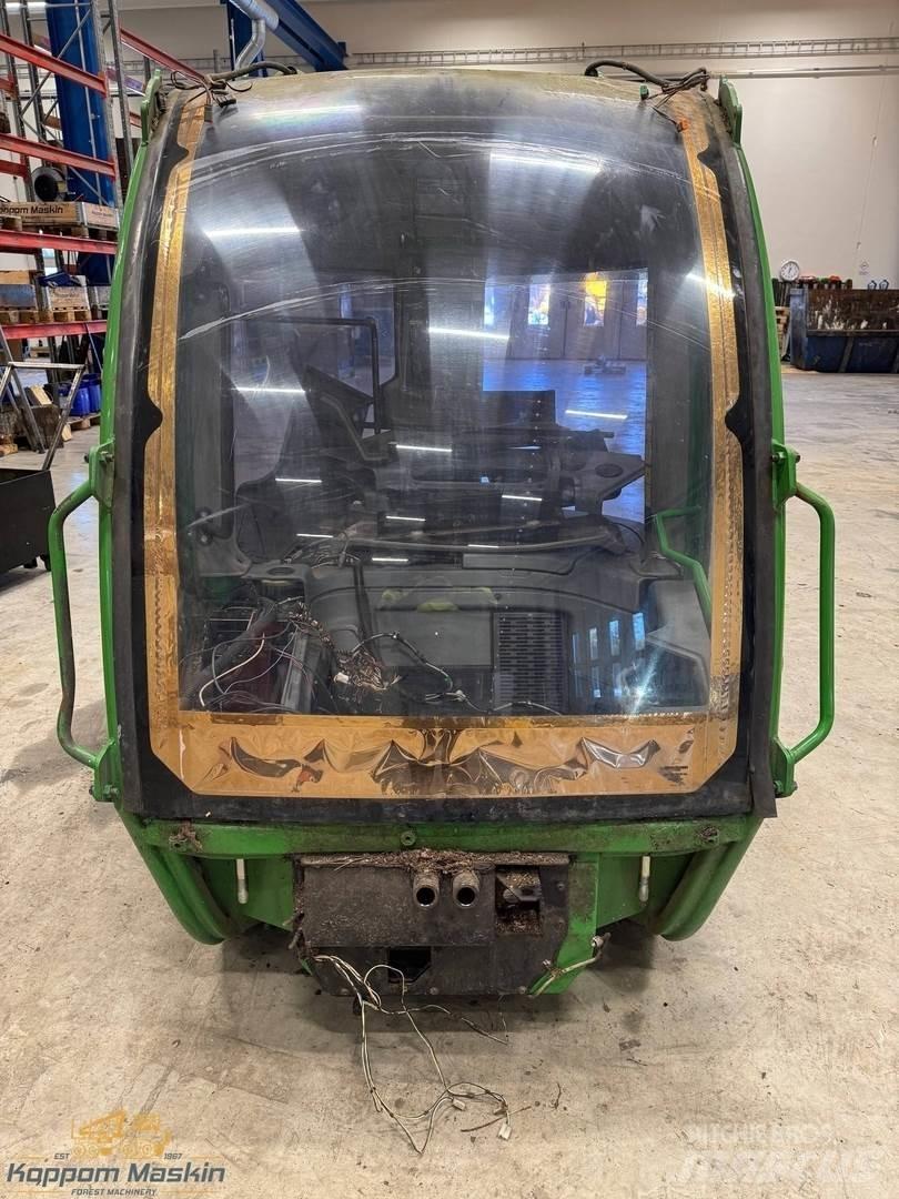 John Deere 1270E Kabinen