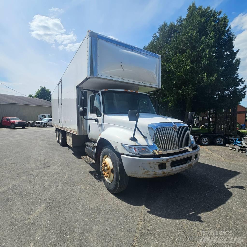International 4400 Kastenaufbau