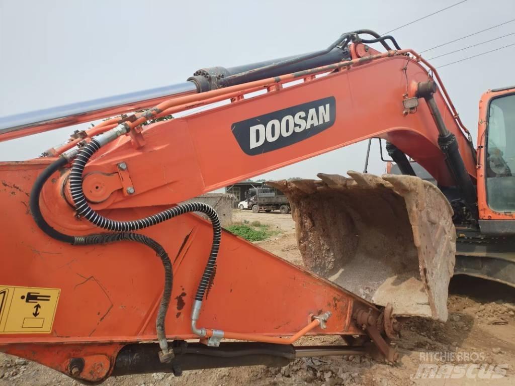 Doosan DX225LC-9C Raupenbagger