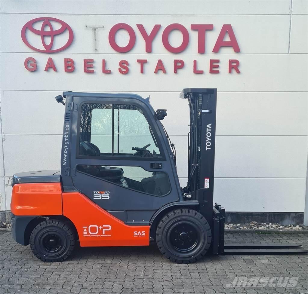 Toyota 52-8FDJF35 Diesel Stapler