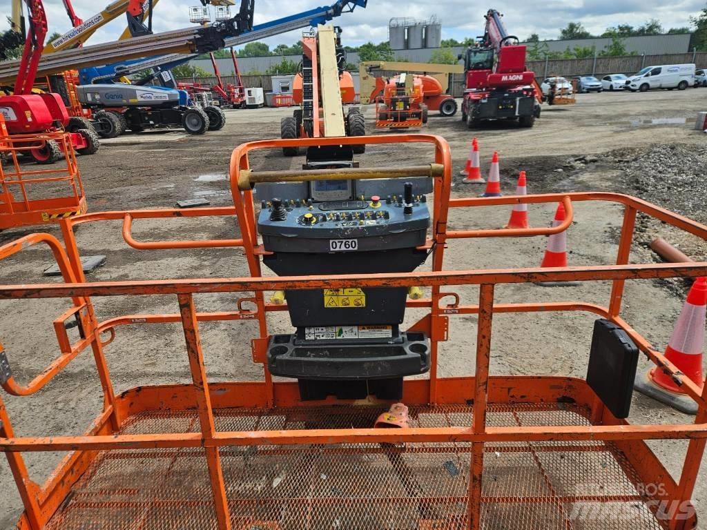 JLG 1500 SJ Teleskopbühnen