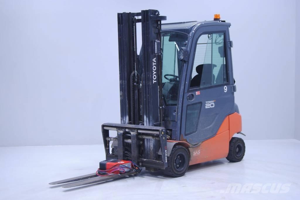 Toyota 8FBMK20T Elektro Stapler