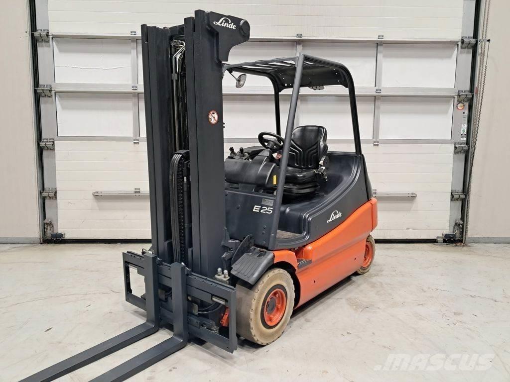 Linde E25/02 Elektro Stapler