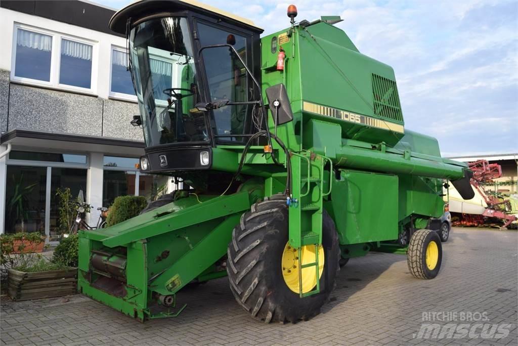 John Deere 1065 Mähdrescher