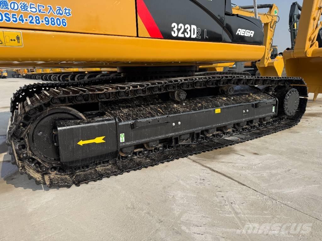 CAT 323D2L Raupenbagger