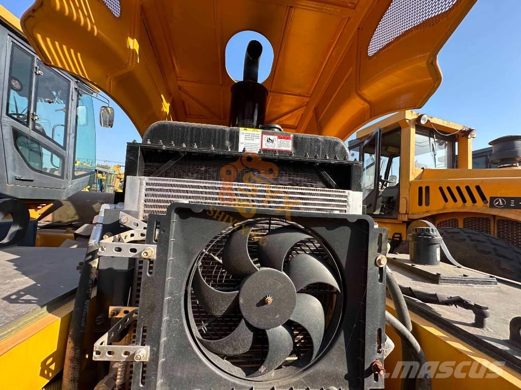 XCMG XS 233J Walzenzüge