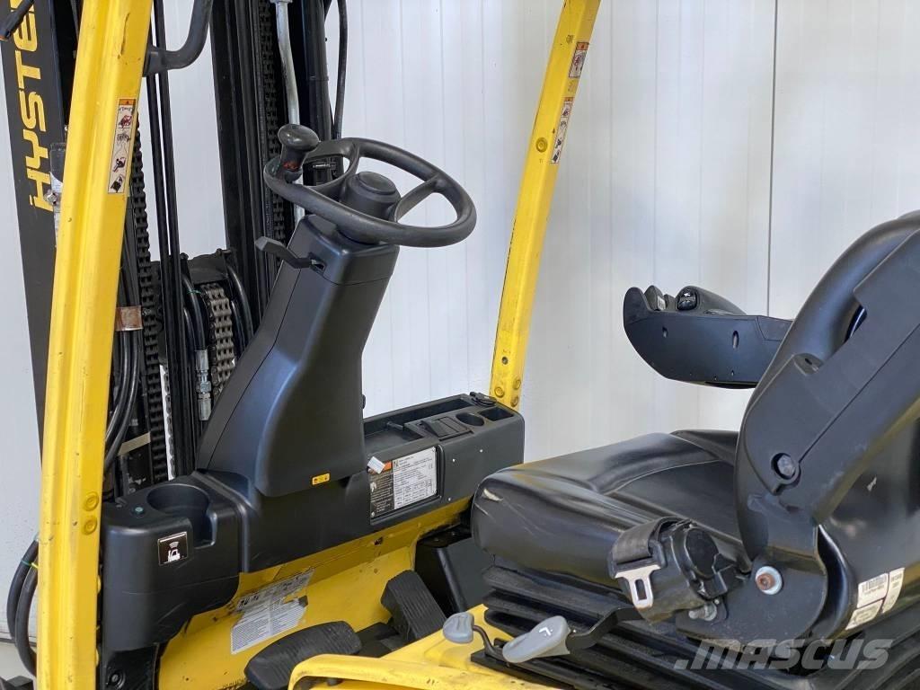 Hyster J2.0XNT LWB Elektro Stapler
