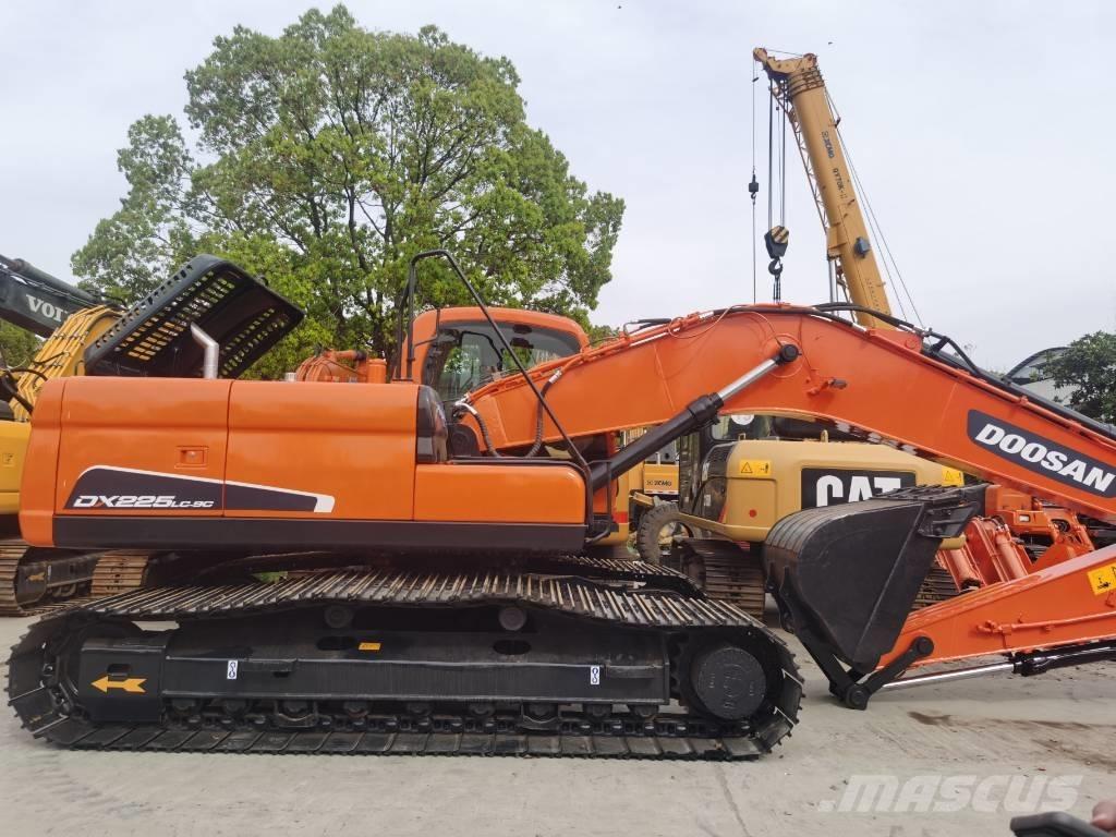 Doosan DX225LC-9C Raupenbagger