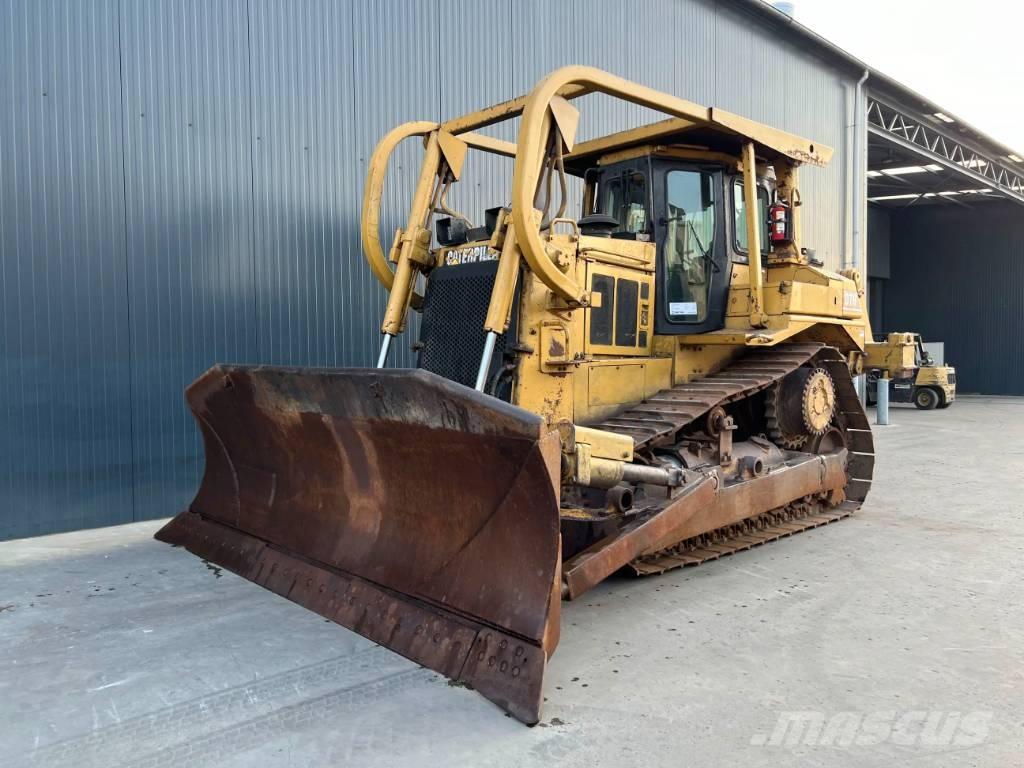 CAT D7H Bulldozer