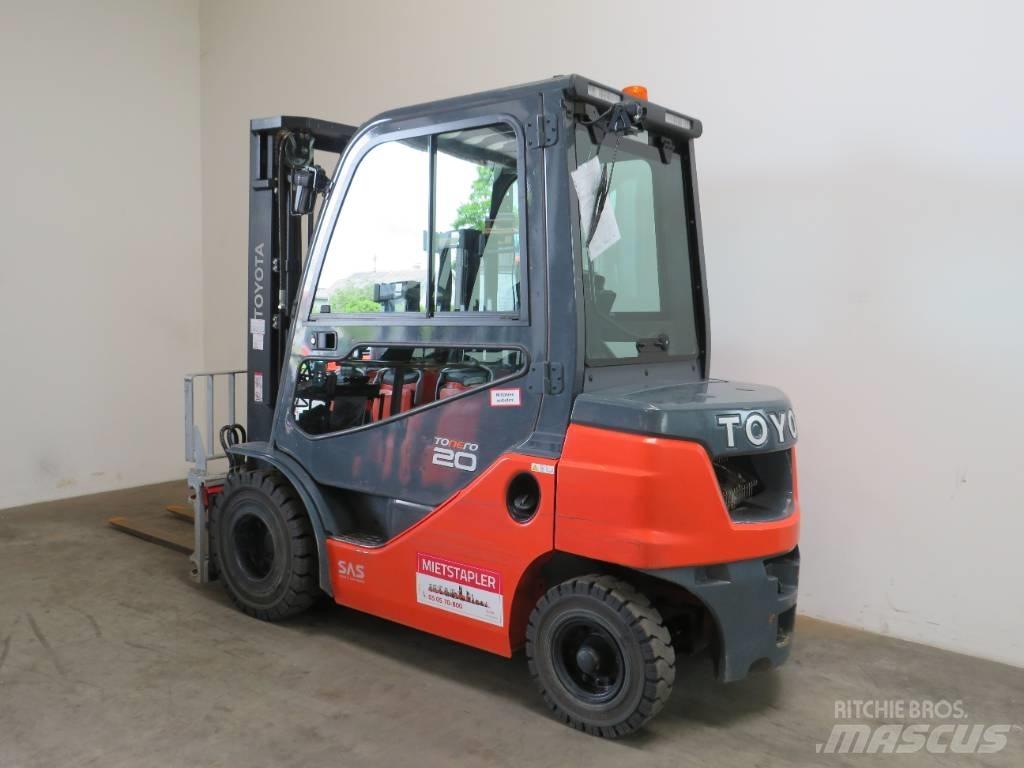 Toyota 8 FDF 20 Diesel Stapler