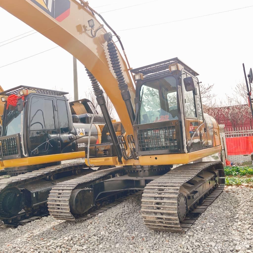 CAT 320D Raupenbagger