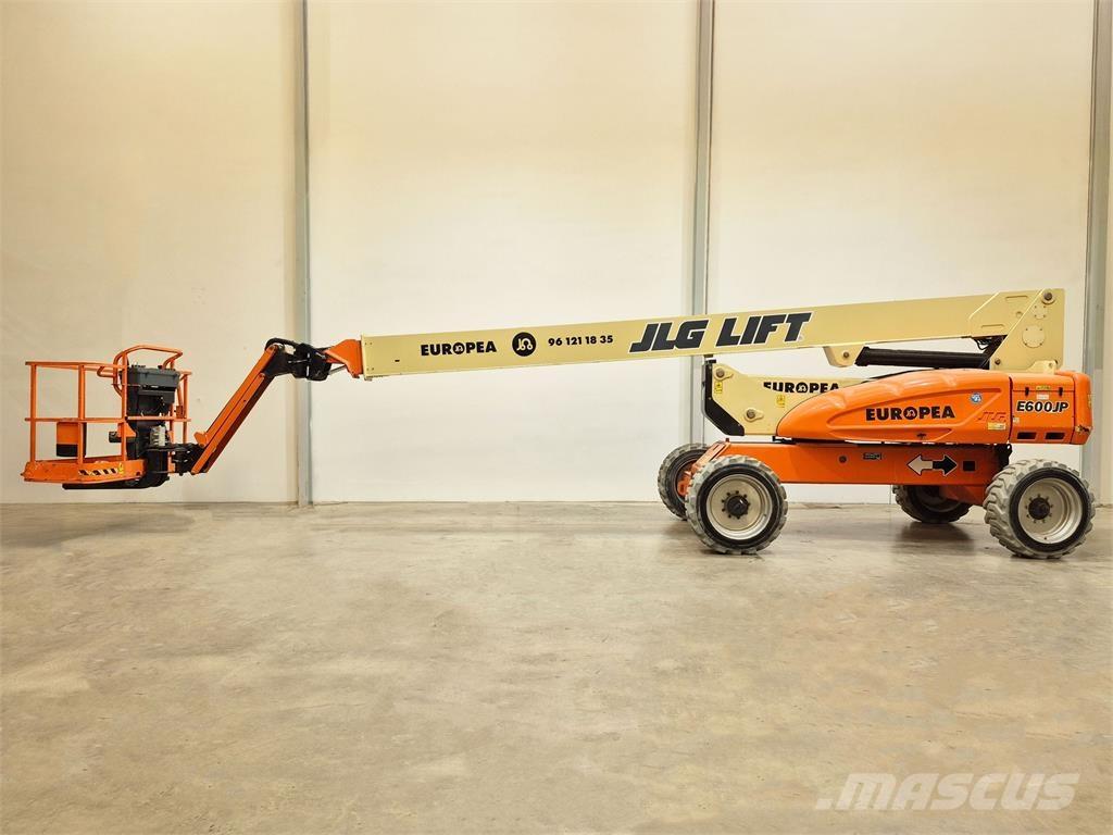 JLG E600JP Gelenkteleskoparbeitsbühnen