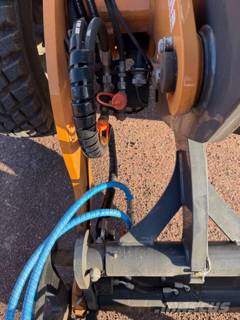 CASE 221 F Evolution Kompaktlader