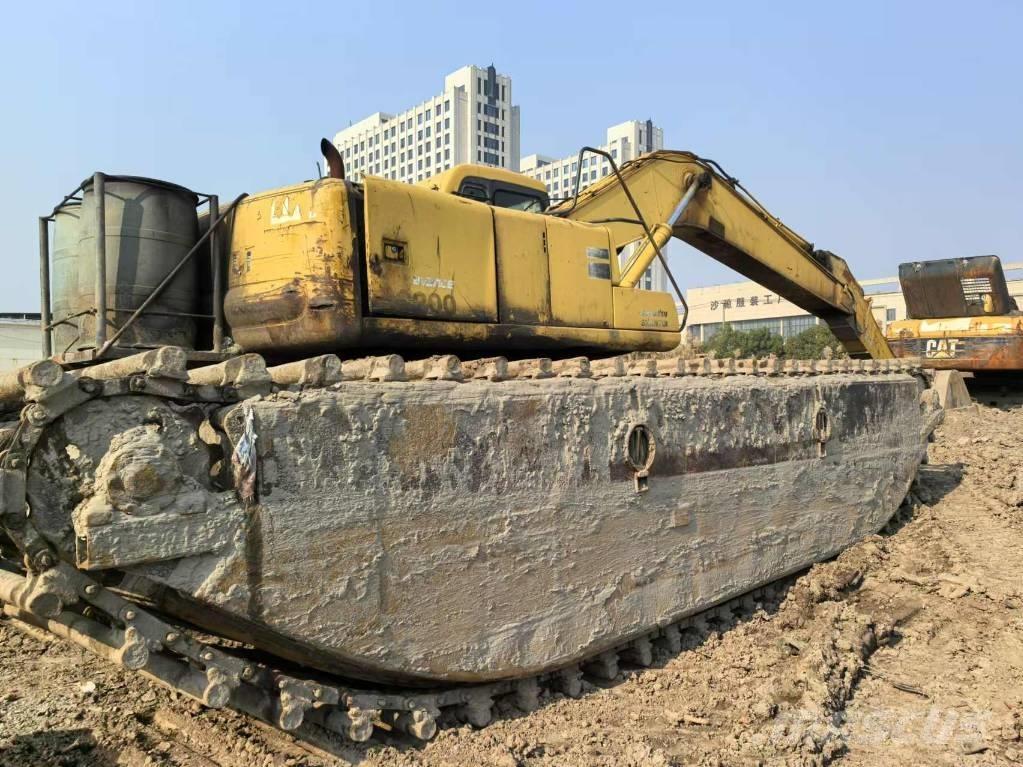 Komatsu PC 200-6 Amphibienbagger