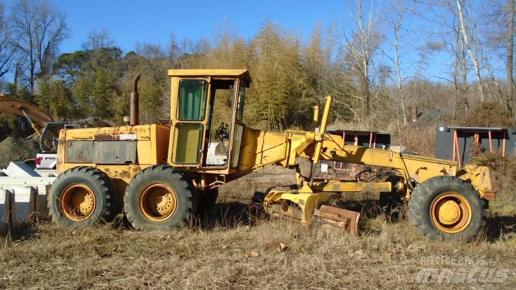 John Deere 672 A Grader