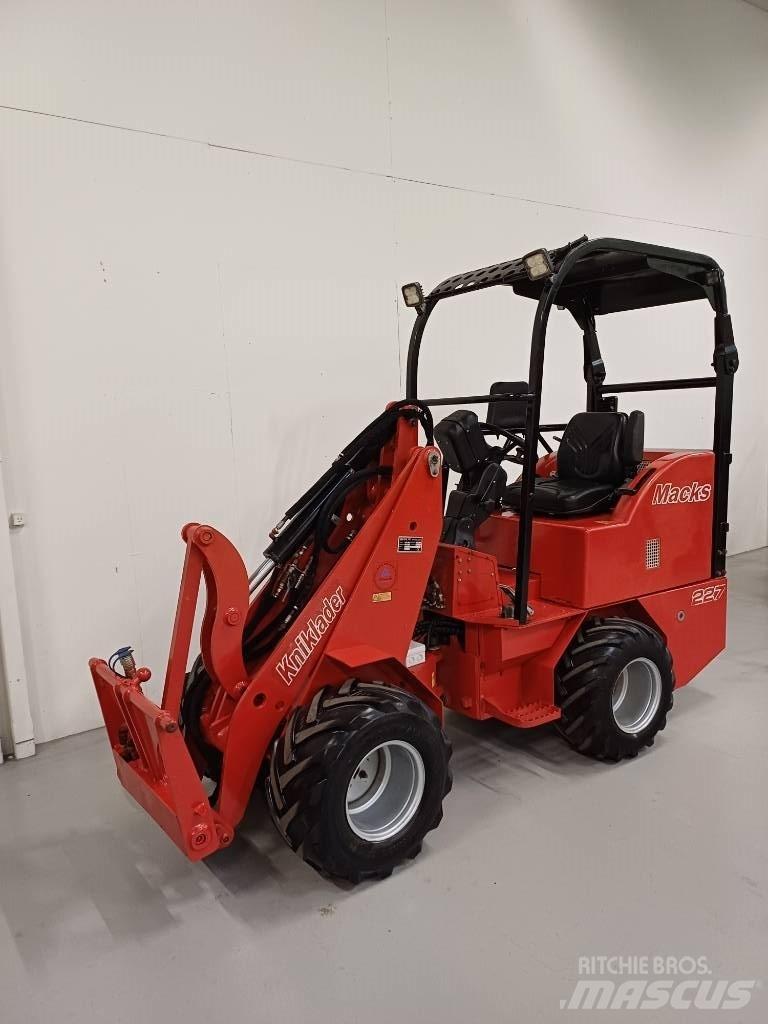 Macks 227 Minilader