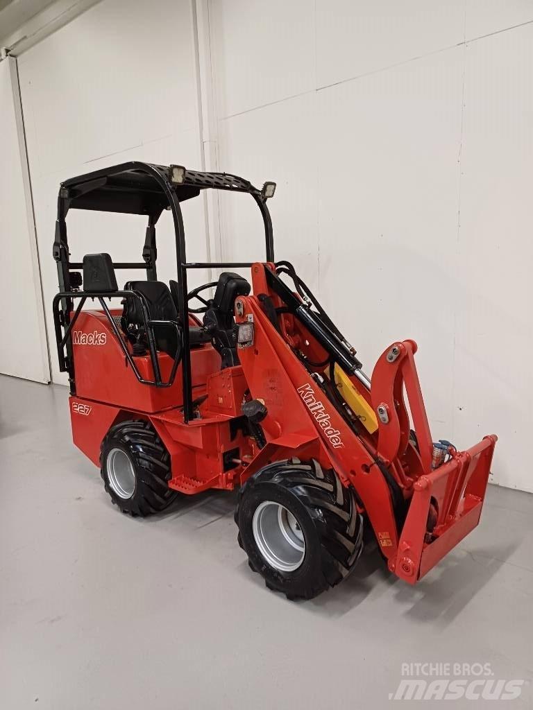 Macks 227 Minilader