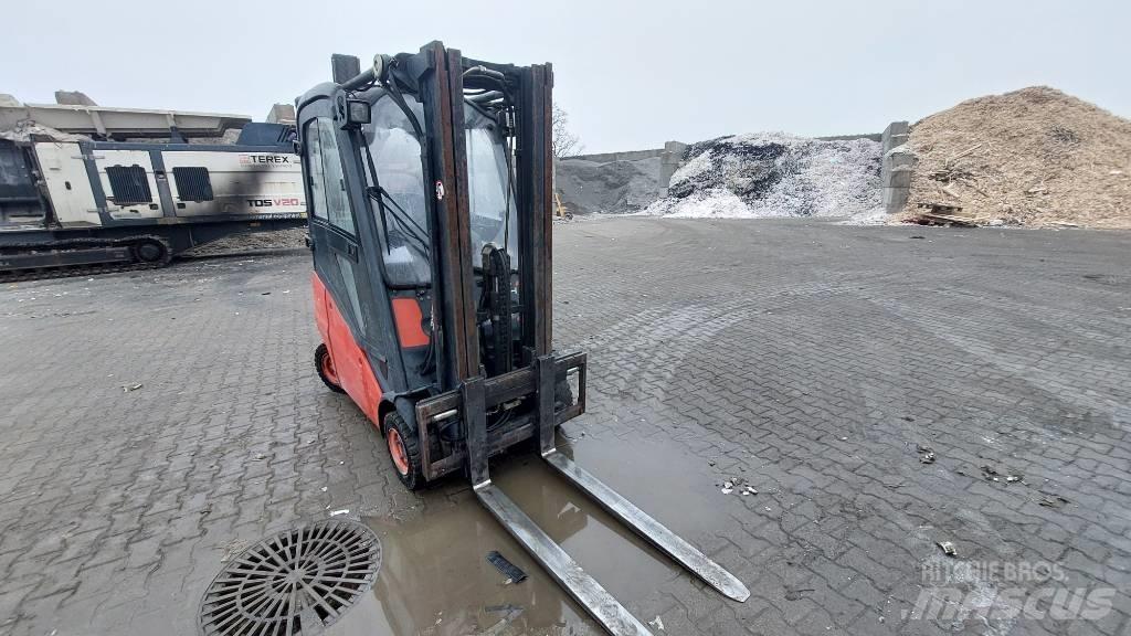 Linde H 16 Gas Stapler