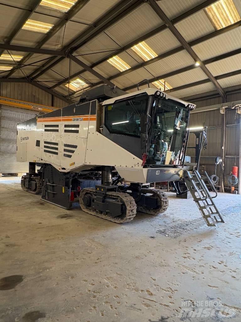 Wirtgen 220 SMI Sonstige Baumaschinen